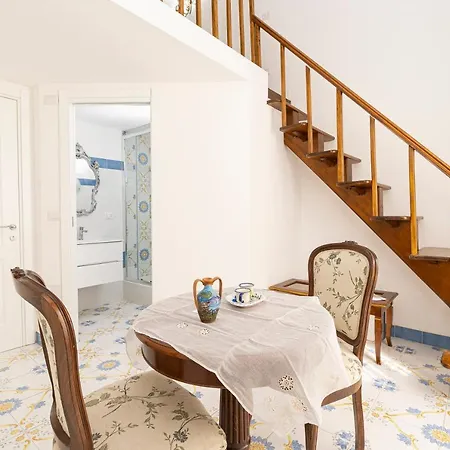 ゲストハウス Napulitandream Duomo ナポリ