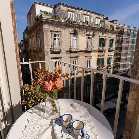 Napulitandream Duomo ゲストハウス ナポリ