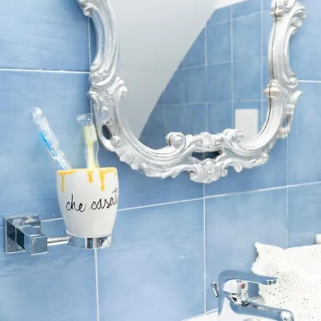 Napulitandream Duomo ゲストハウス 3*