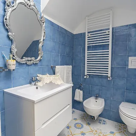 ゲストハウス Napulitandream Duomo ナポリ