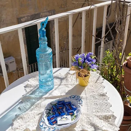 Napulitandream Duomo ゲストハウス ナポリ