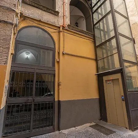 ゲストハウス Napulitandream Duomo