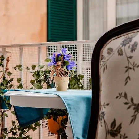 Napulitandream Duomo ゲストハウス 3*