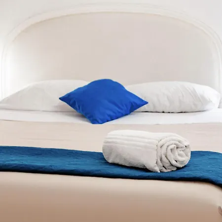 Napulitandream Duomo ゲストハウス 3*