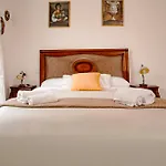بيت ضيافة Napulitandream Duomo 3*