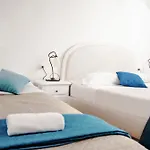 بيت ضيافة Napulitandream Duomo 3*